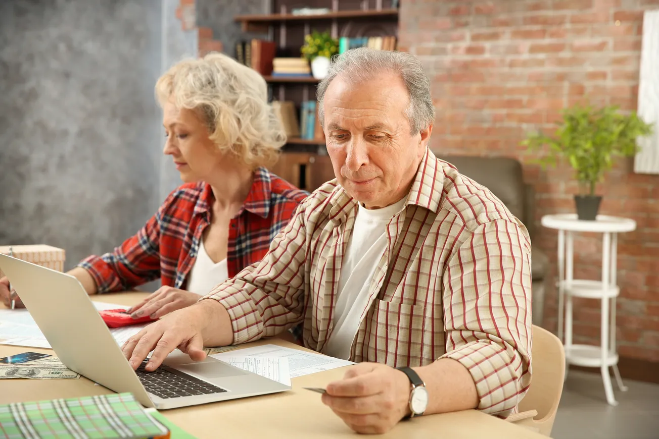 Older couple filing taxes