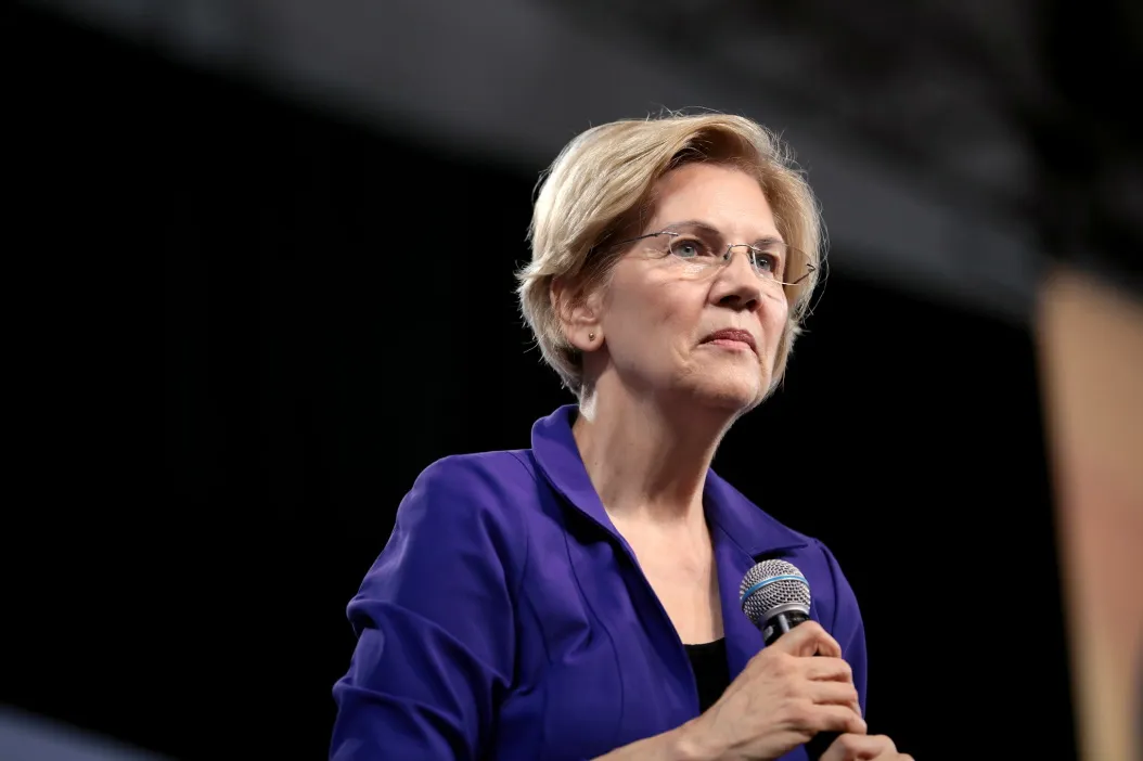 U.S. Senator Elizabeth Warren speaking with attendees at the 2019 National Forum on Wages and Working People