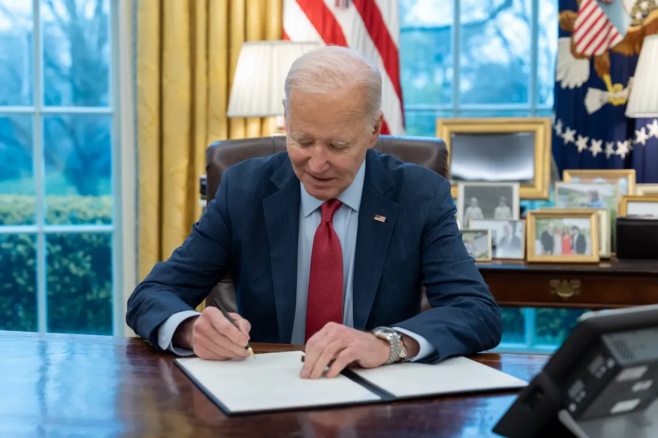 ‘No Kidding! No Joke!’ Liberals Call On Biden To Commit Unconstitutional Acts In His Final Days