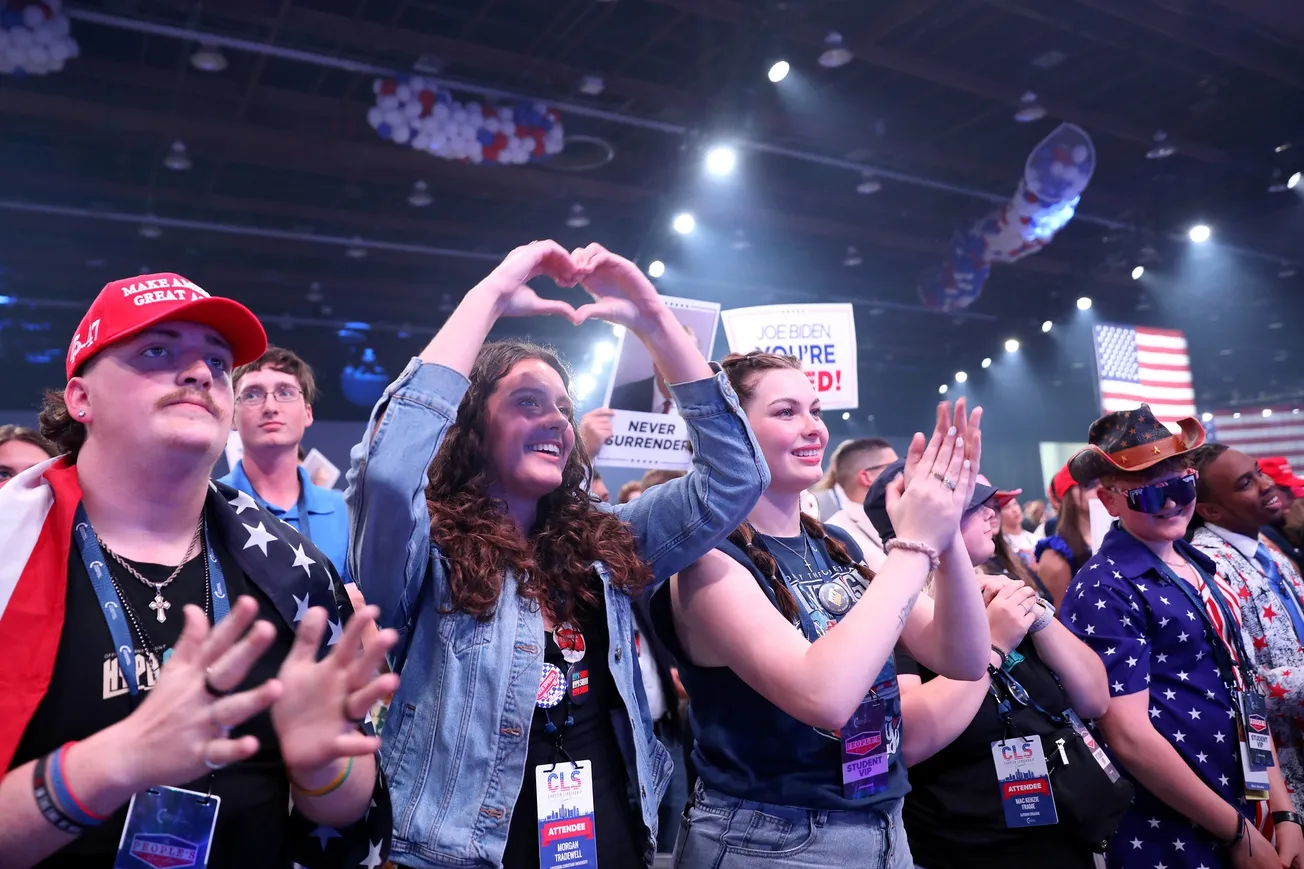 Former Democrats, First-Time Voters Flock To Trump Rally in Michigan