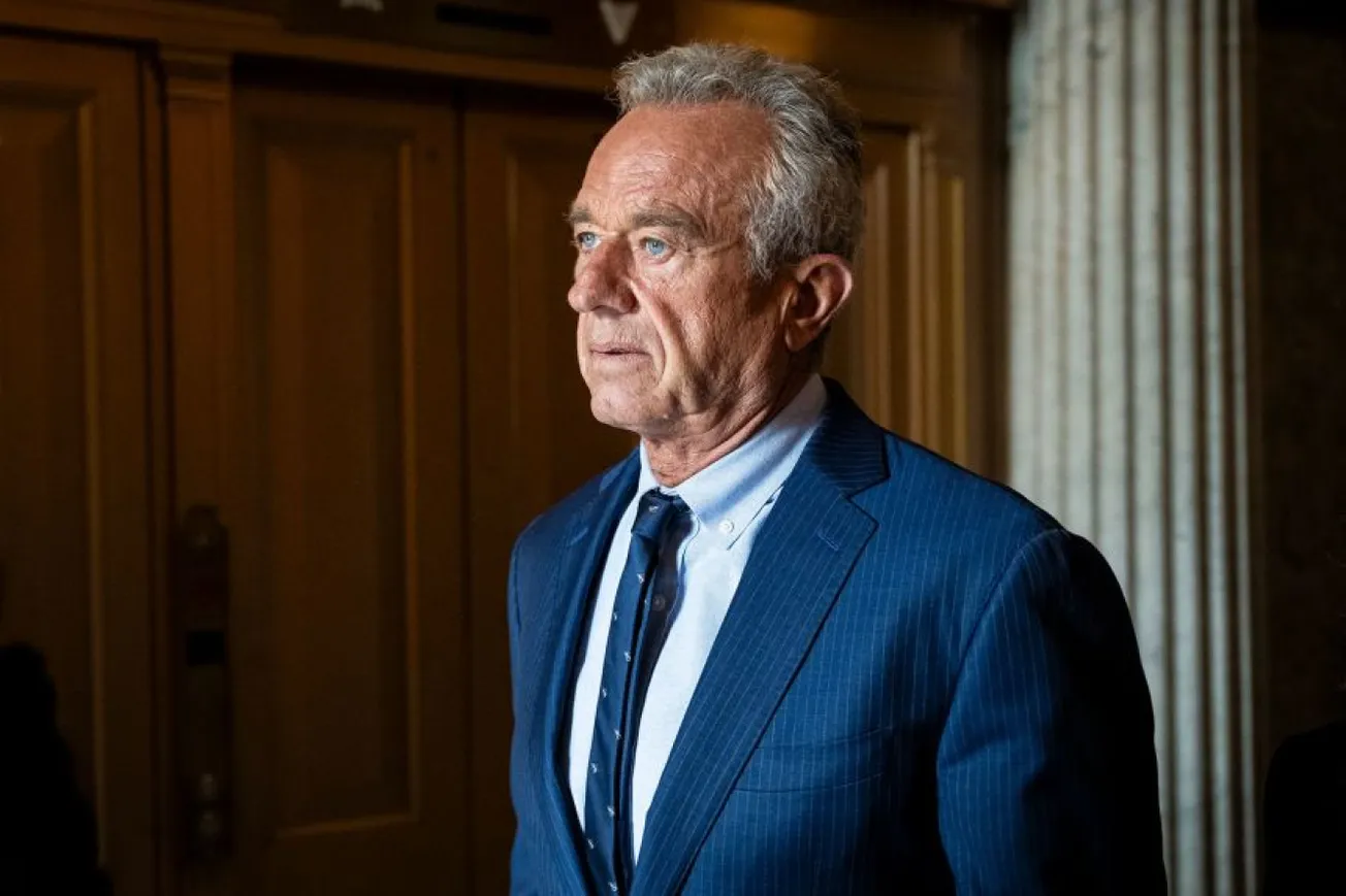 Over 1,000 HHS Workers Accuse Kennedy Of Risking Public Health