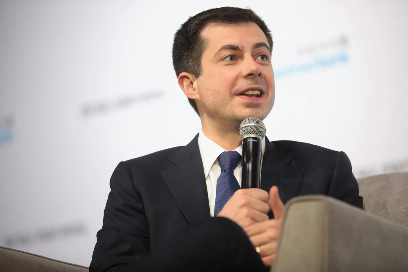 Buttigieg Praises Socialist NYC Mayoral Candidate Mamdani, Slams Cuomo Over Past Scandals