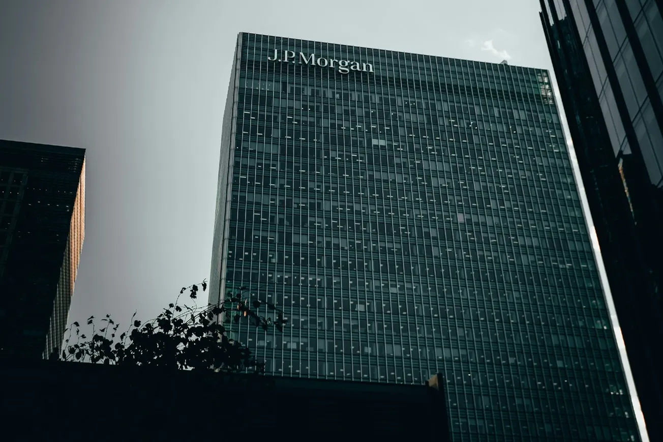 Why JPMorgan Is Facing A Crypto Backlash Over New Debanking Allegations