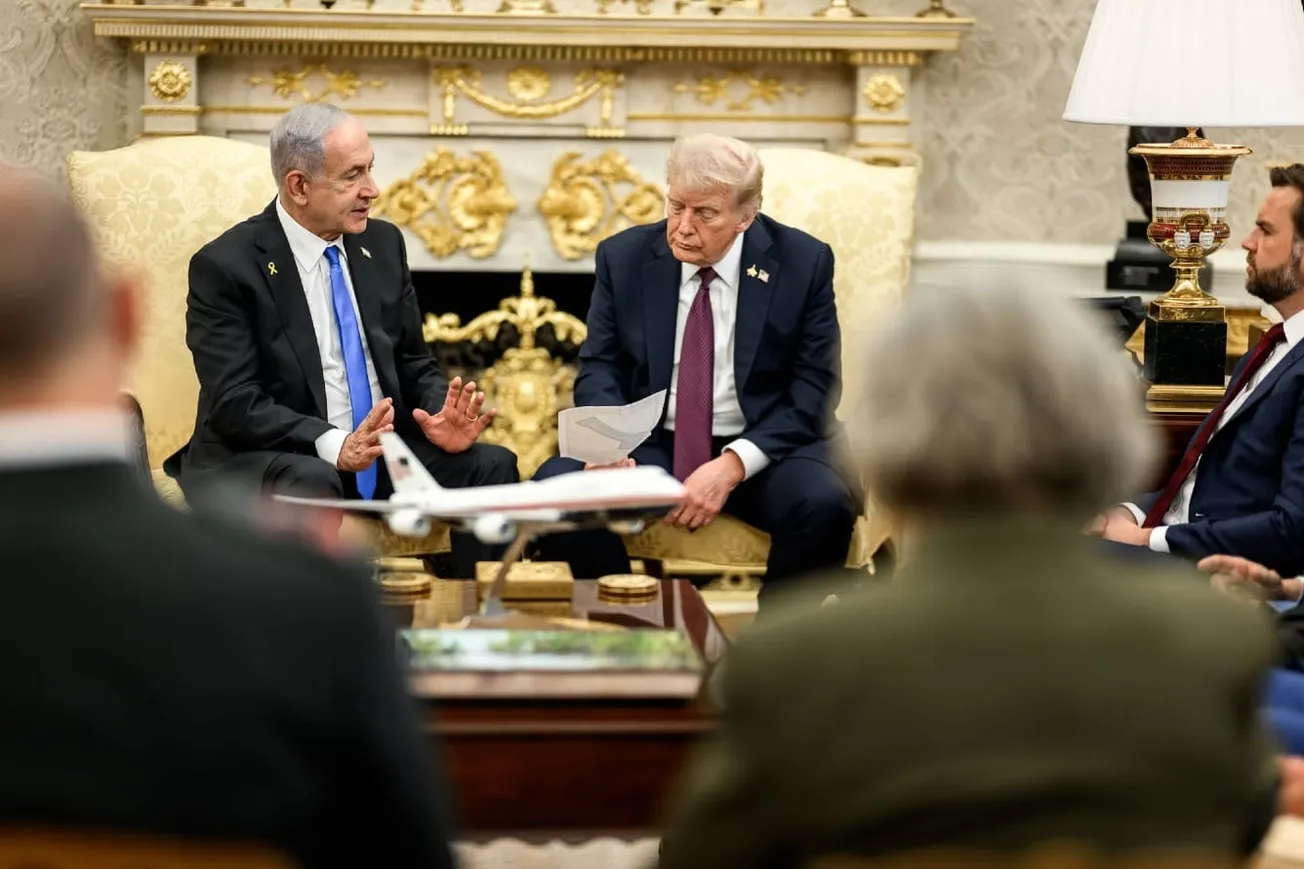 Trump Warns Iran Of Possible Strike, Urges Hamas To Disarm After Meeting Netanyahu