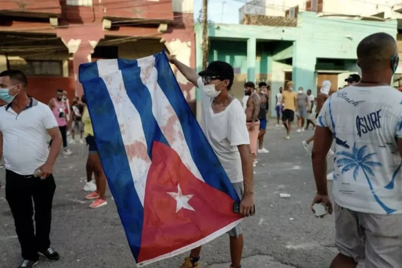 Russia Dismisses Trump Tariff Threat Over Cuba Oil