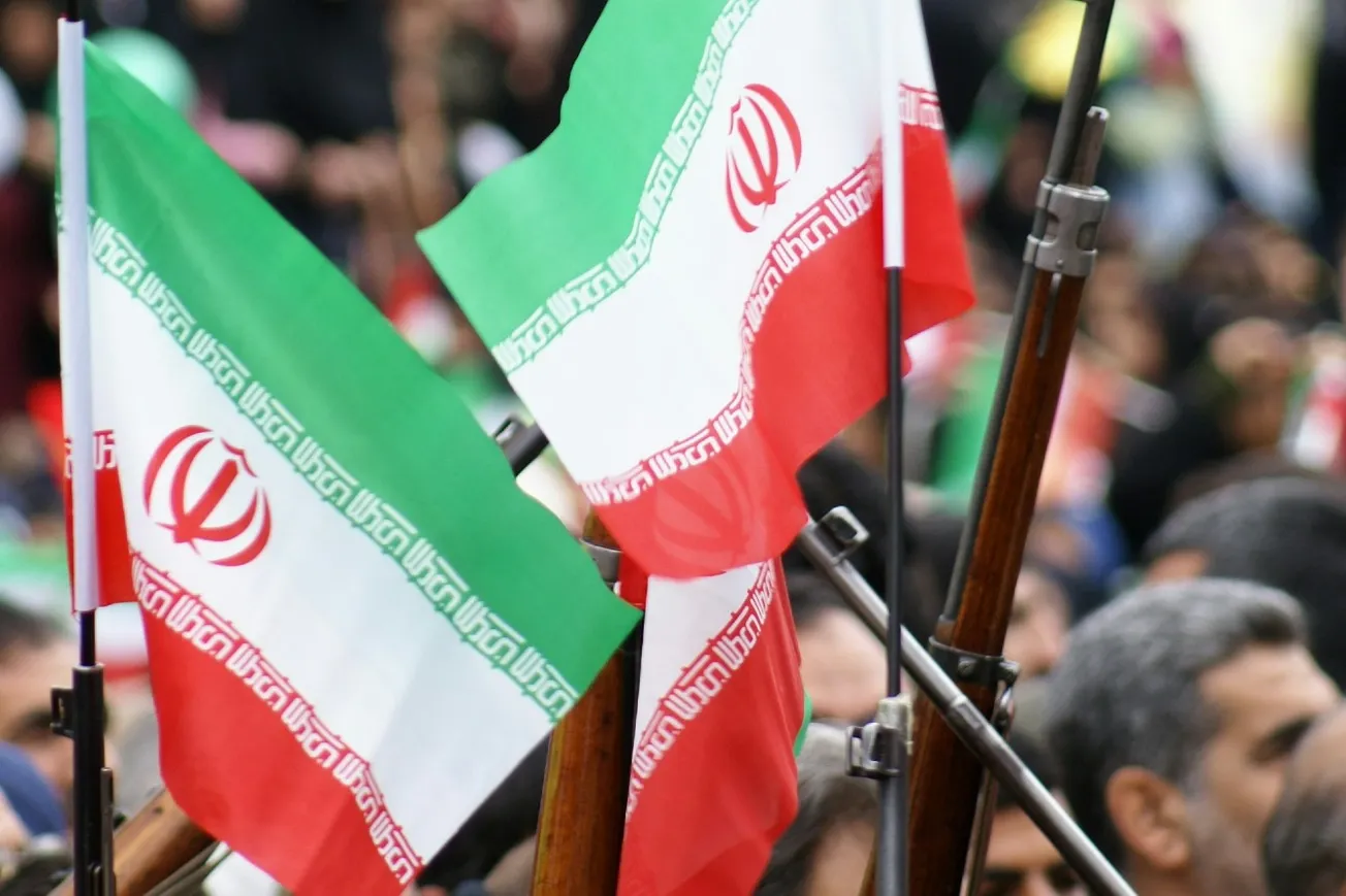 US And Iran Move Toward Talks Amid Rising Military Tensions