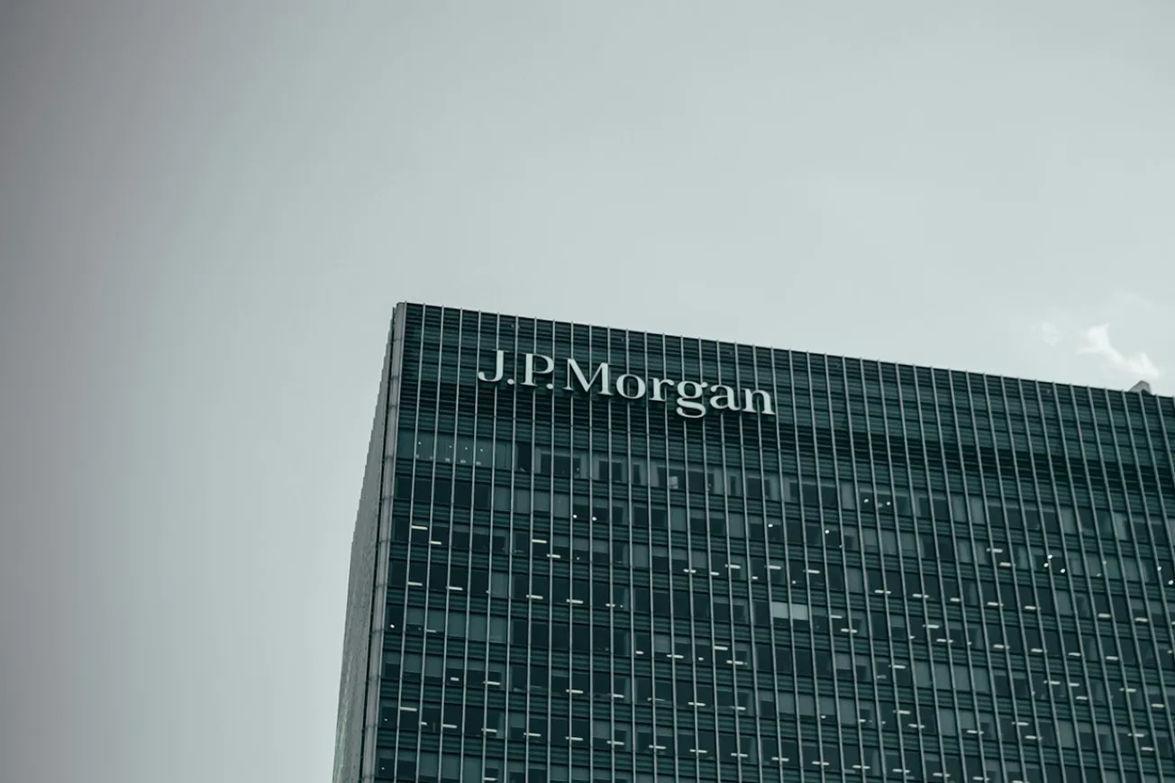 What JPMorgan’s Move Against Software Loans Reveals About Market Risks Amid AI Disruption